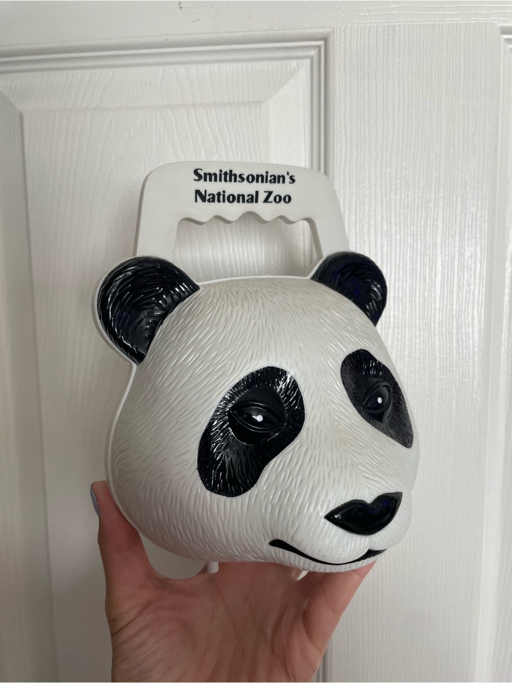 Vintage Smithsonian's National Zoo Panda Head Carry Case Lunch Box White & Black